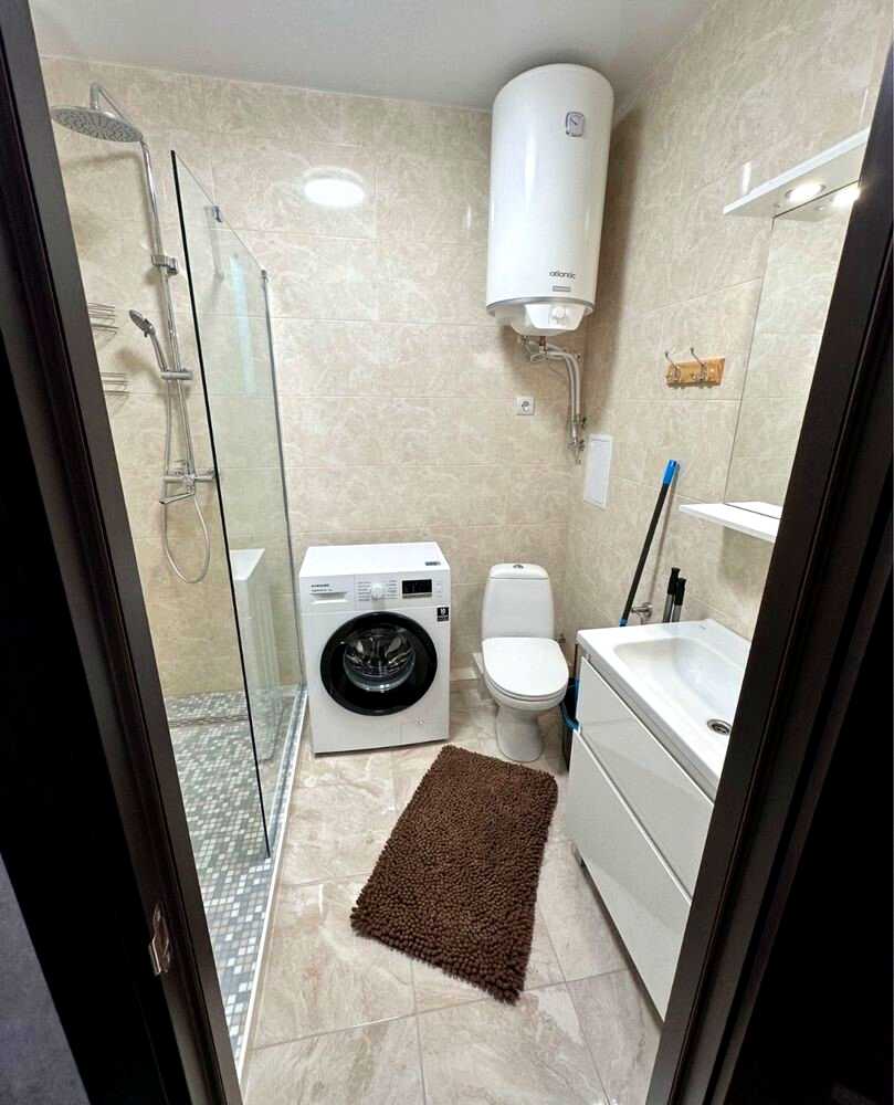 1828831786528950