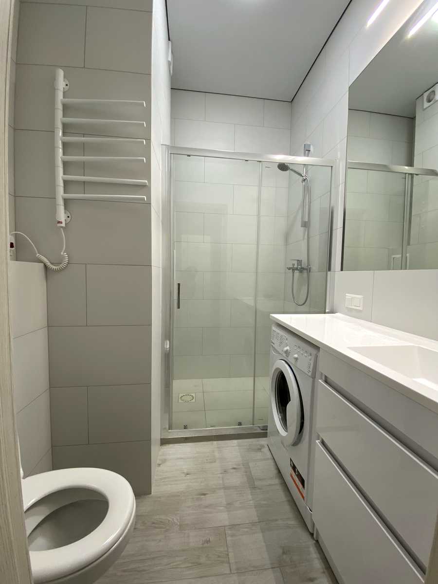 1758293691555827