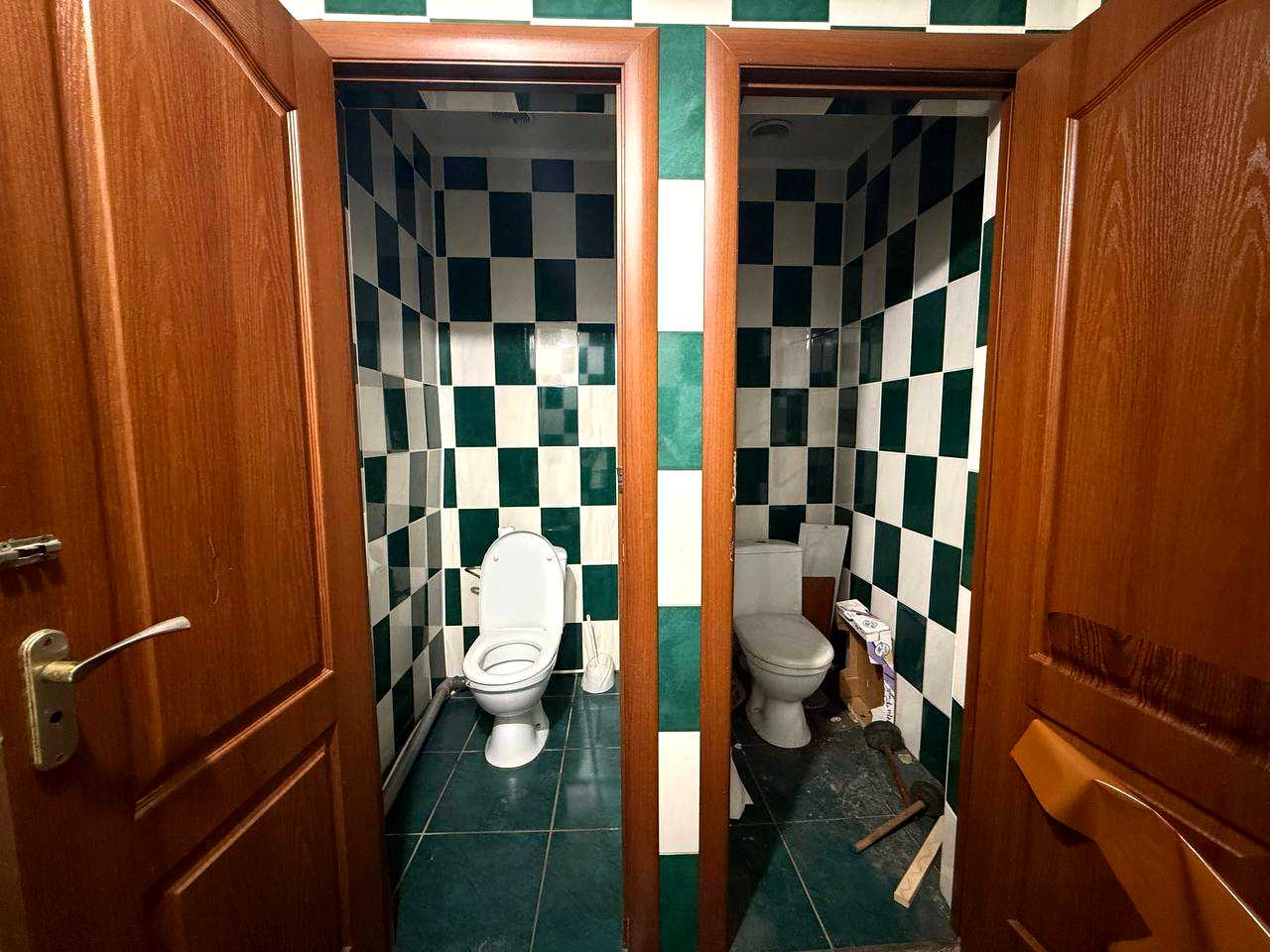 1839615674143056