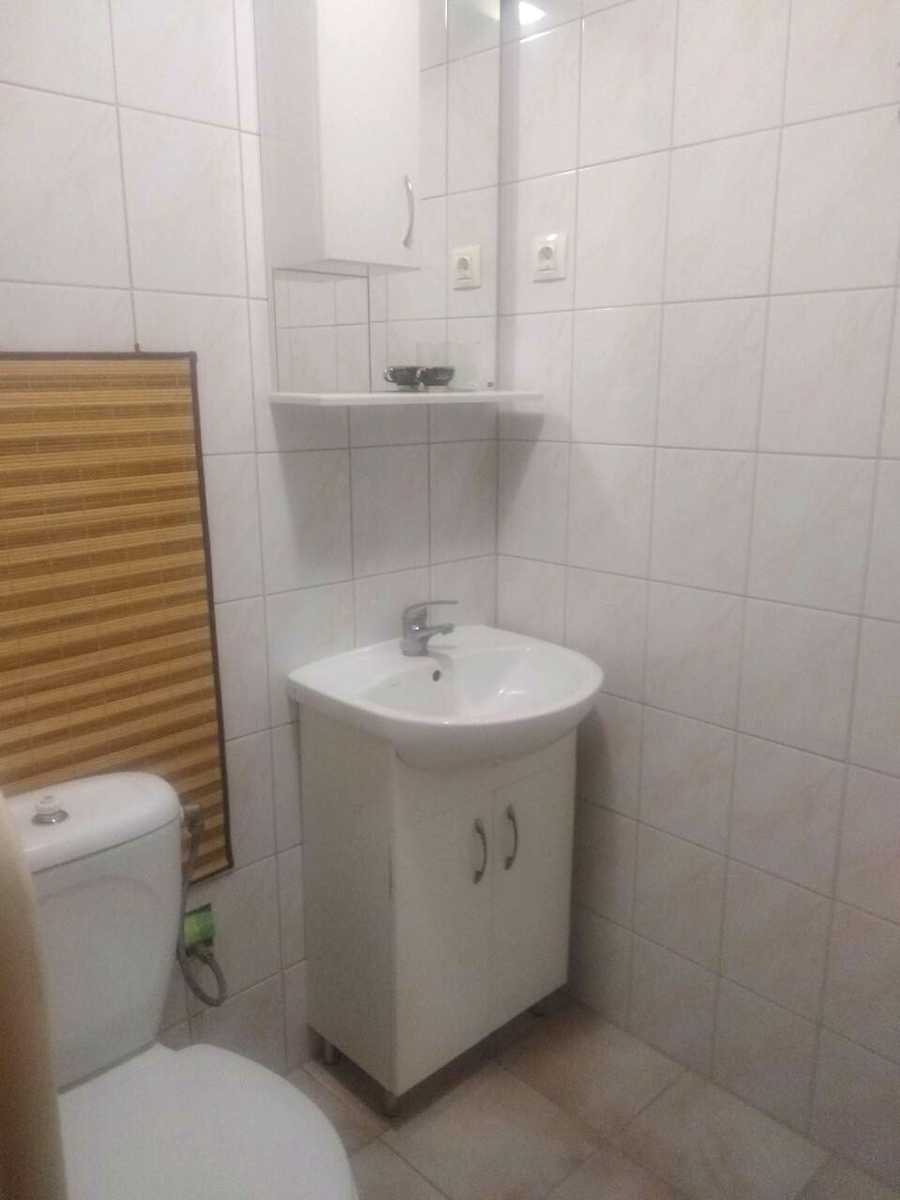 1696290403078447