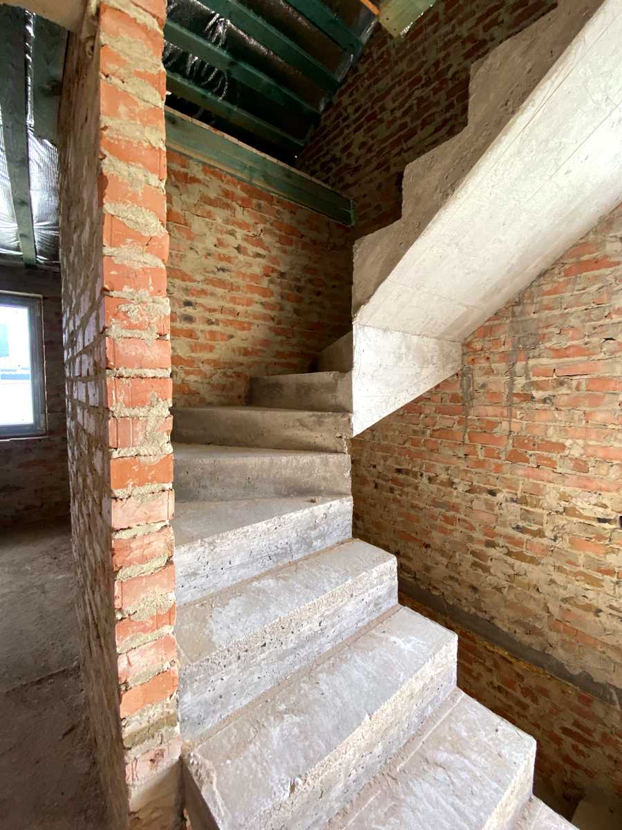 1841617437435114