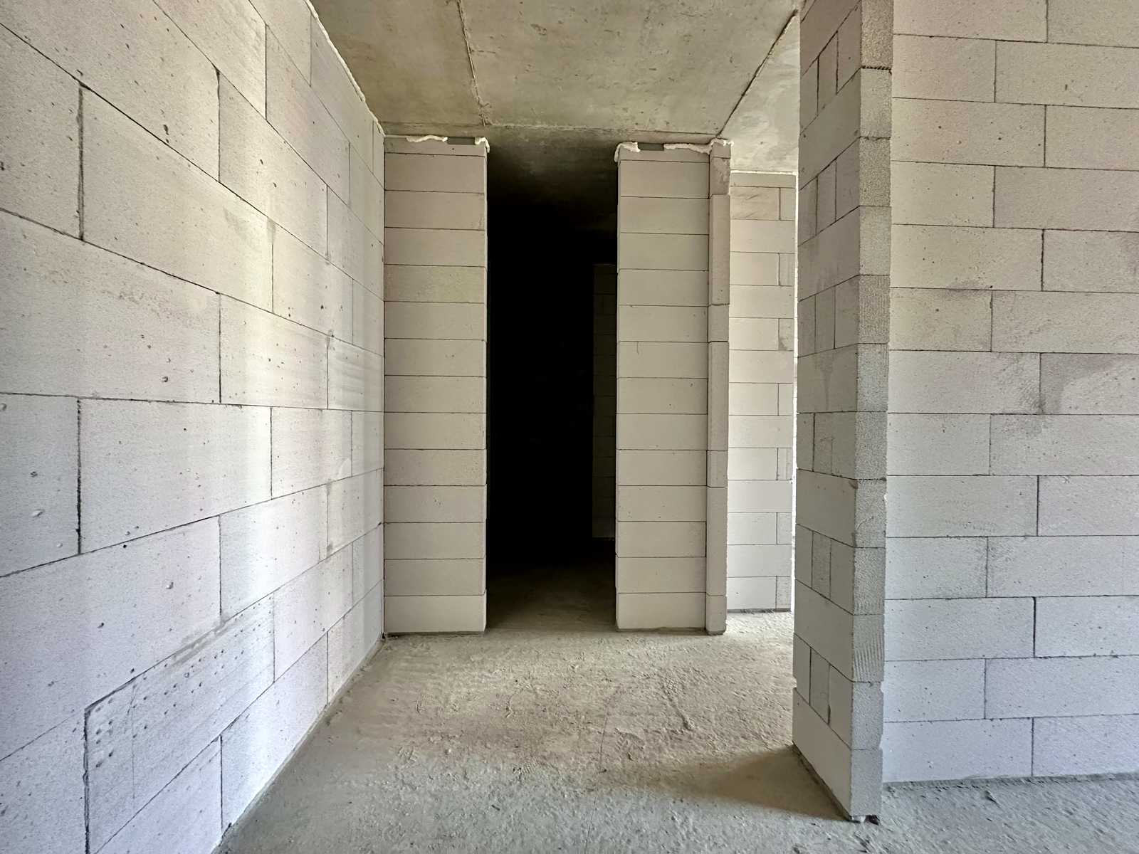 1831938974161511
