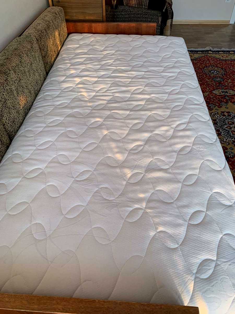 1775639449778512