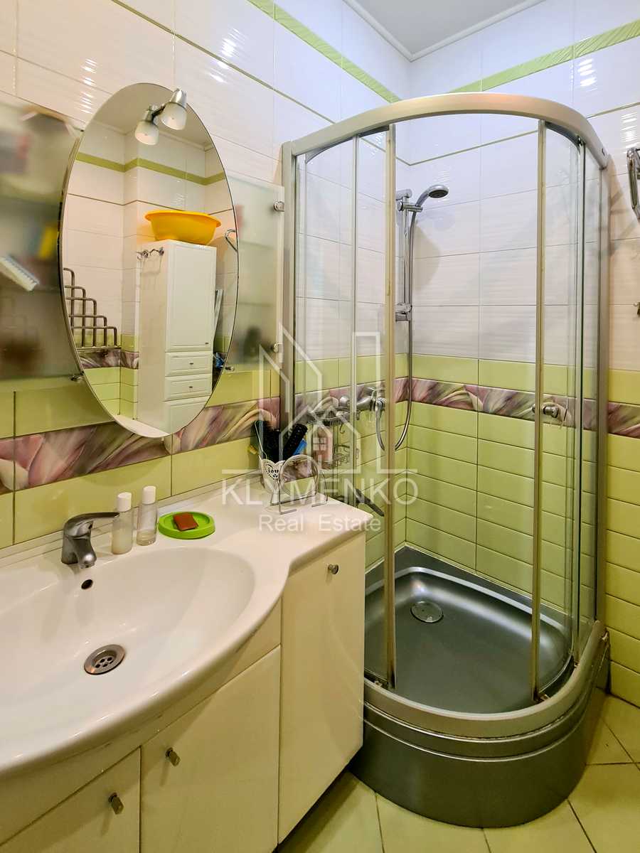 1800375378031351