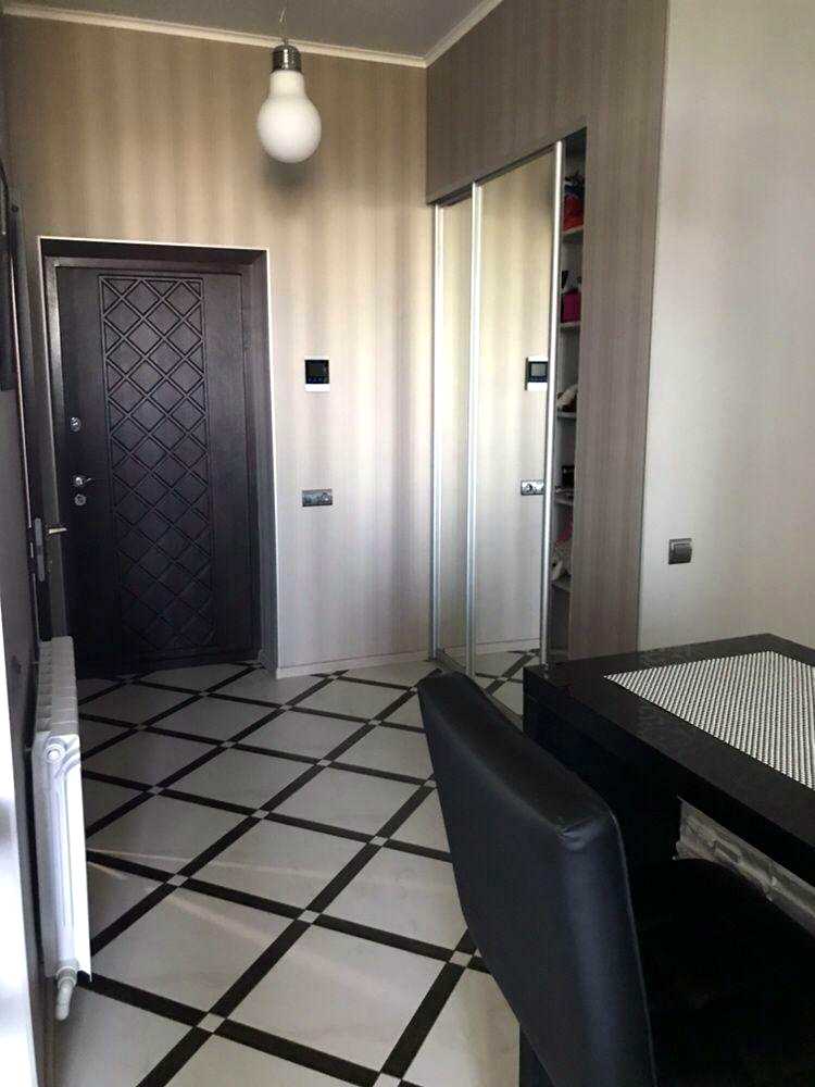 1829725674156314