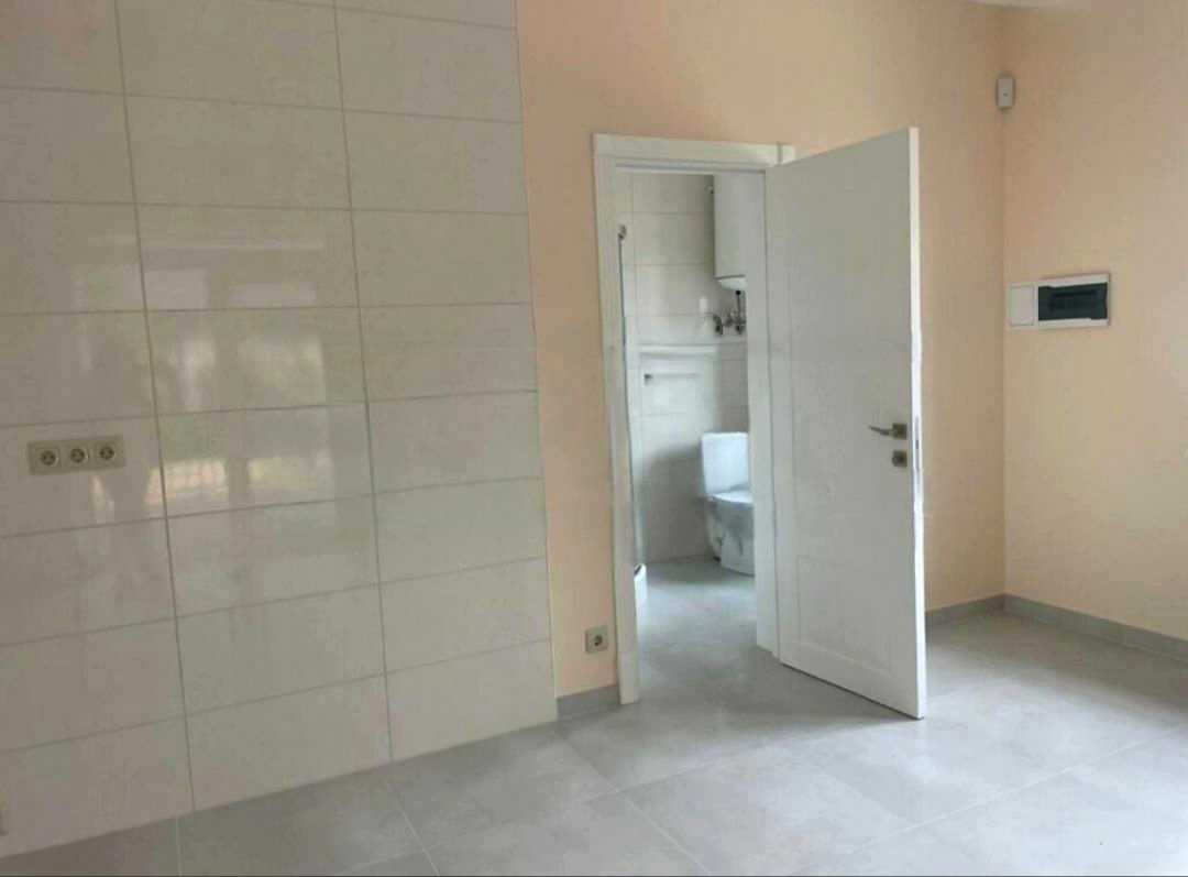 1838210027945596