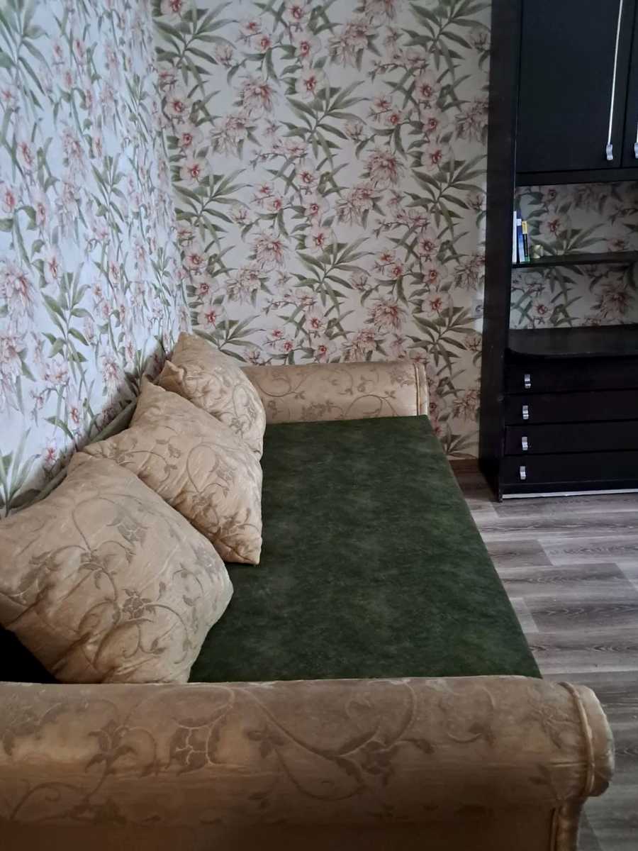 1831767704784770