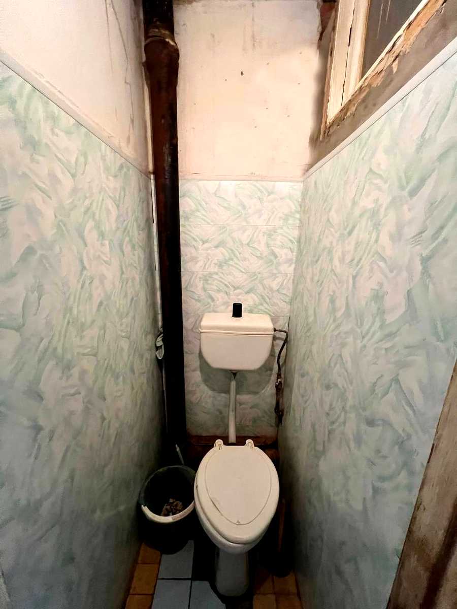 1839601659776058