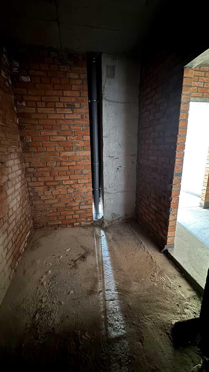 1835376869437503