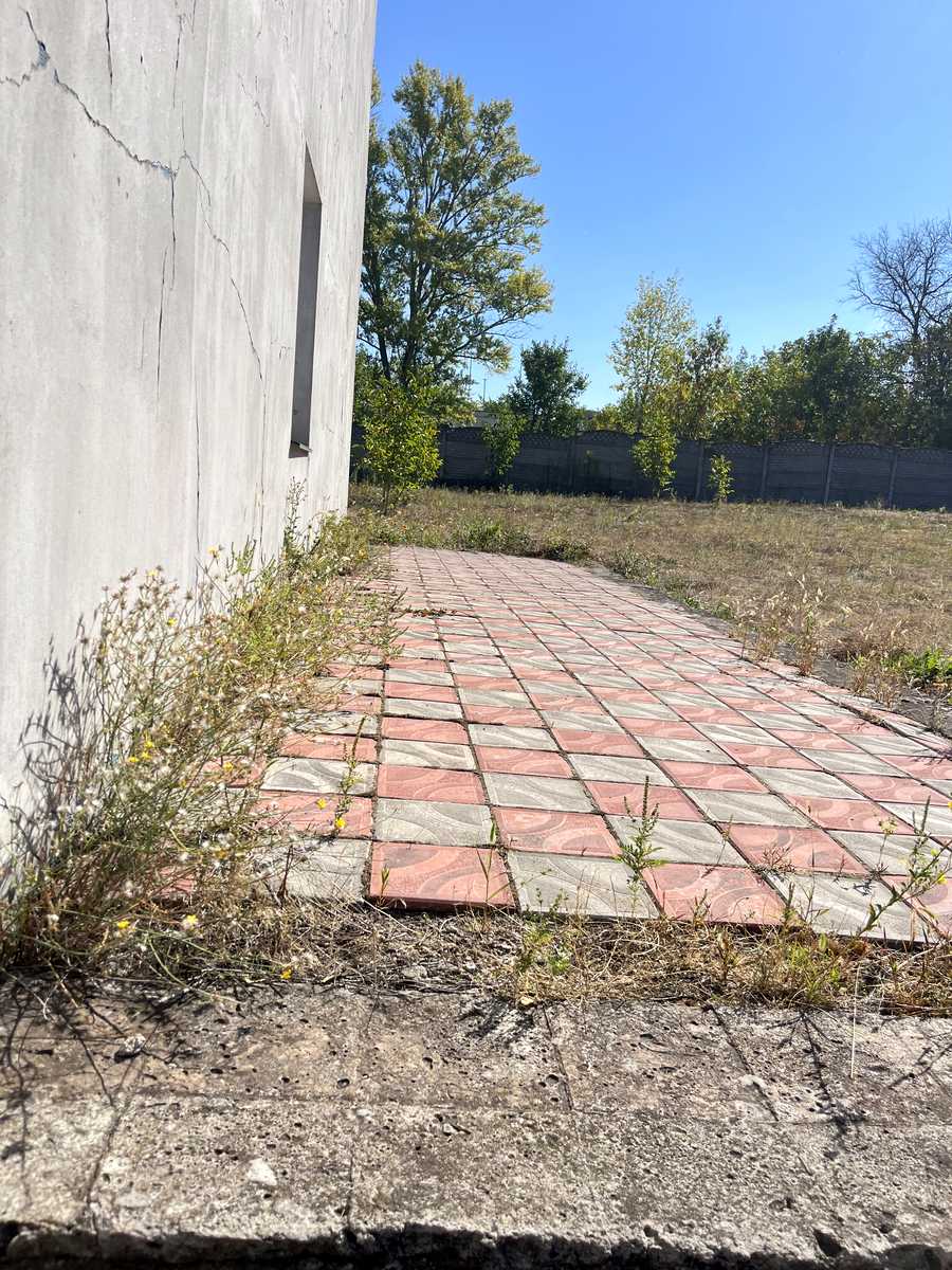 1843406104847658