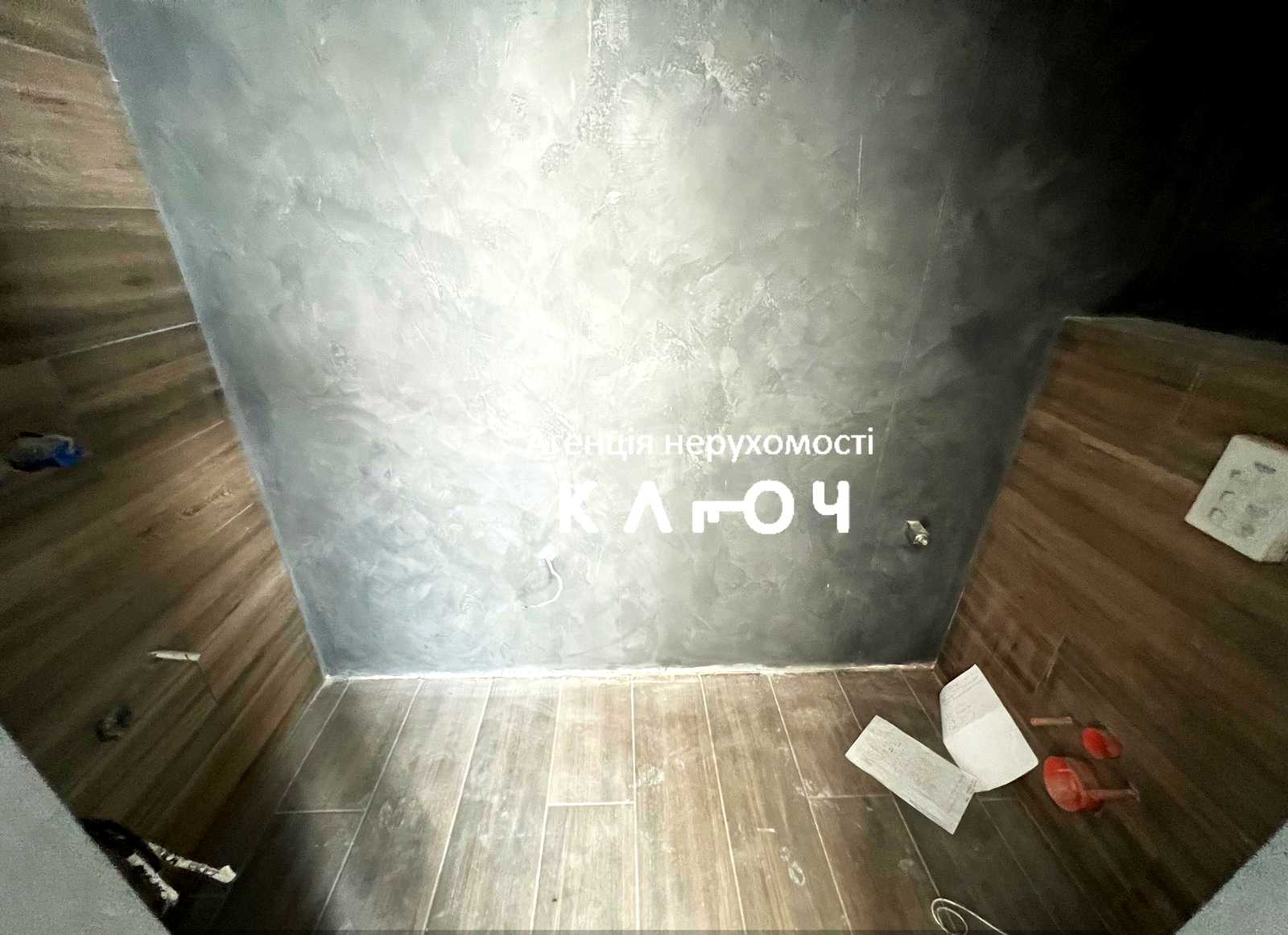 1834570837502331