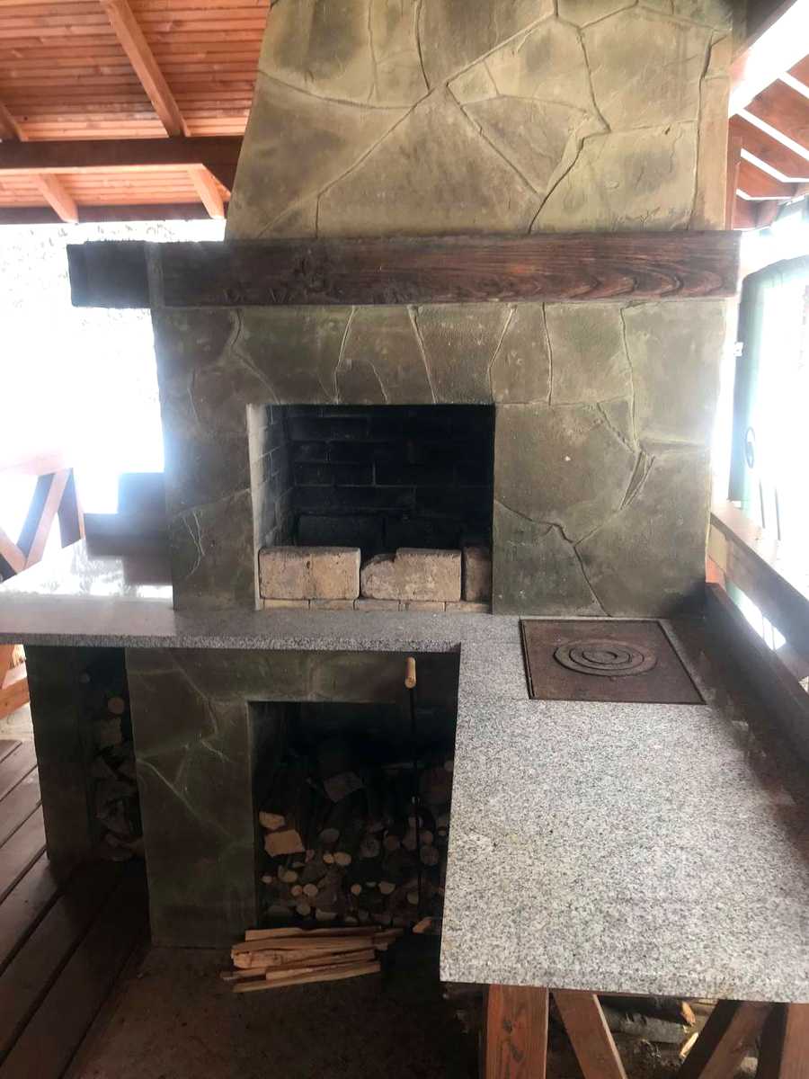 1823675599677943