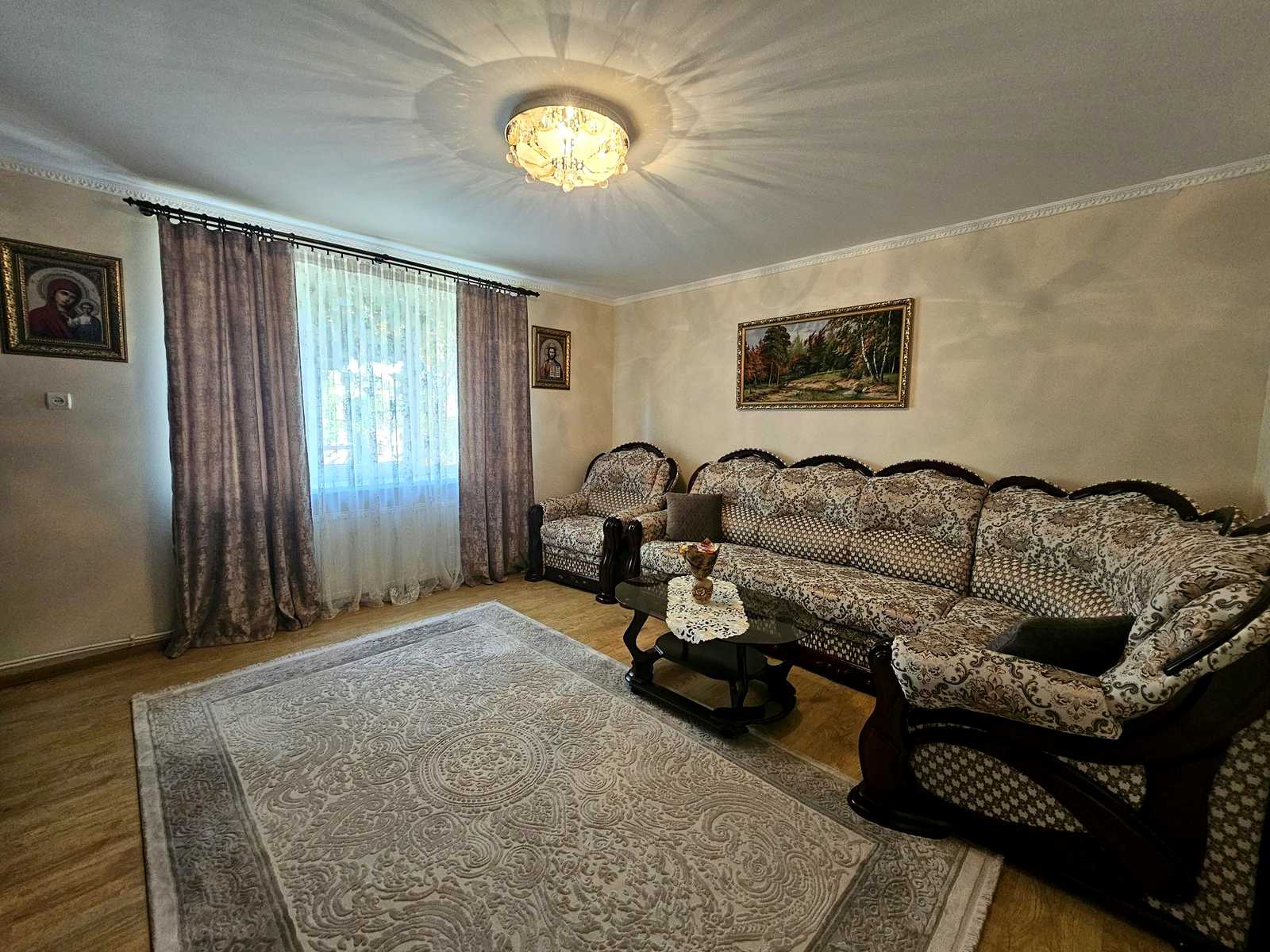 1831641028093463