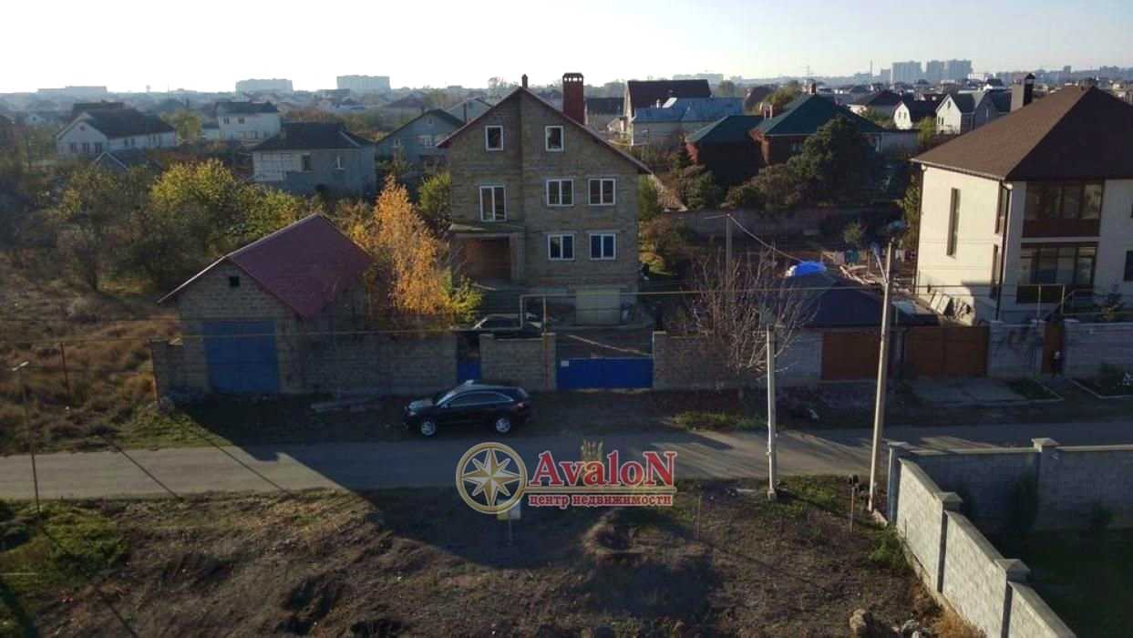 1839151062779047