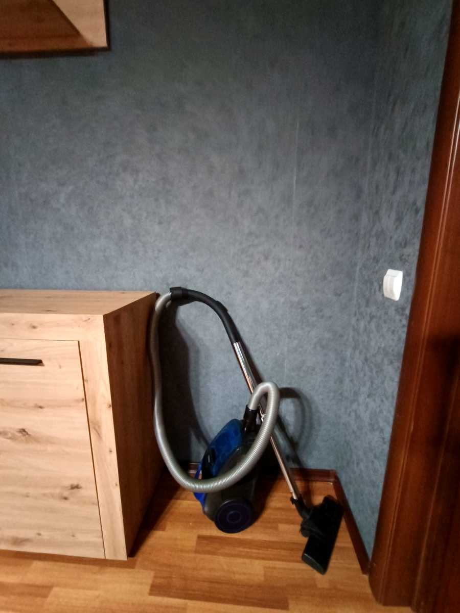 1827045787216212