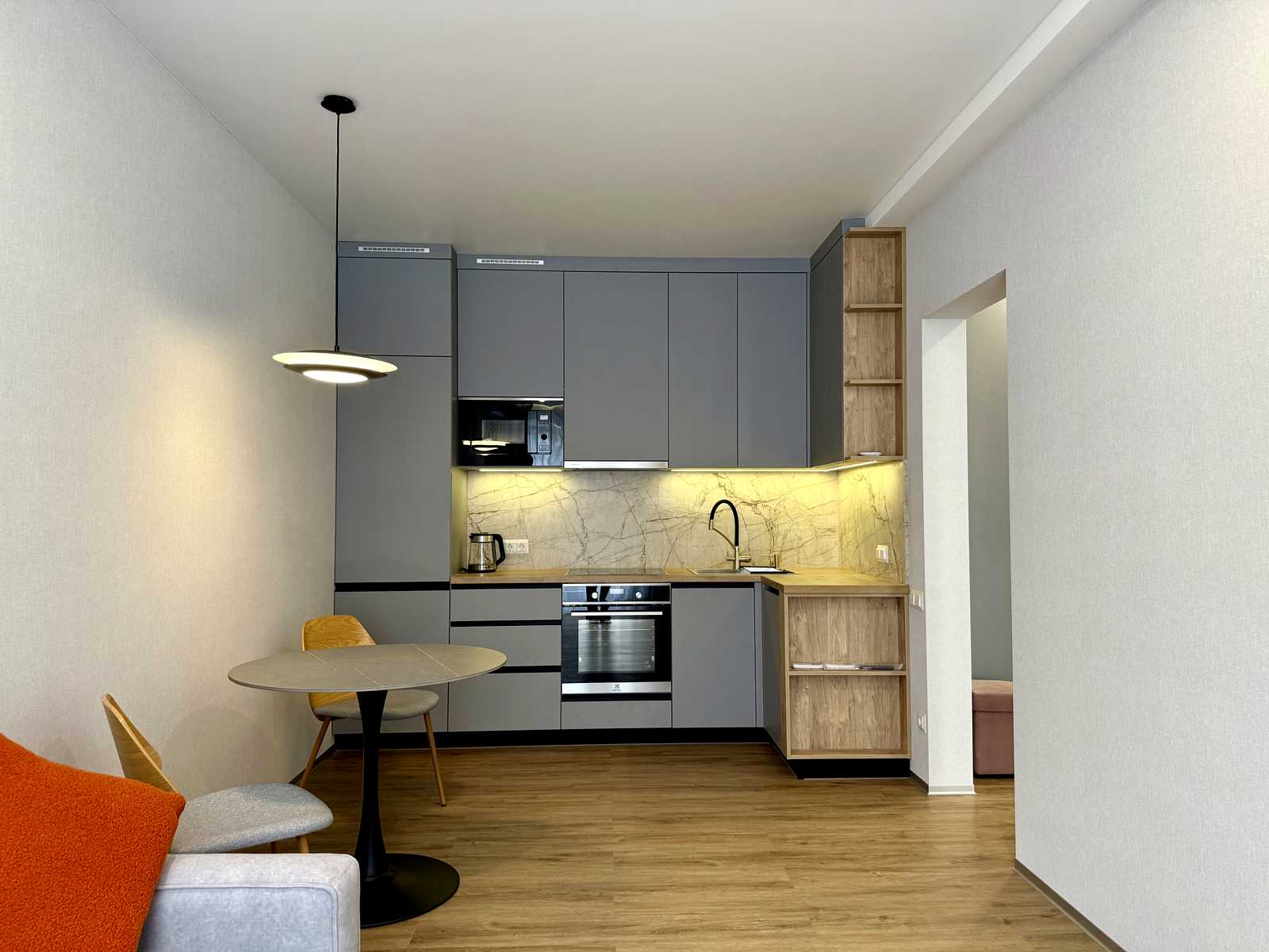 1841361645302068