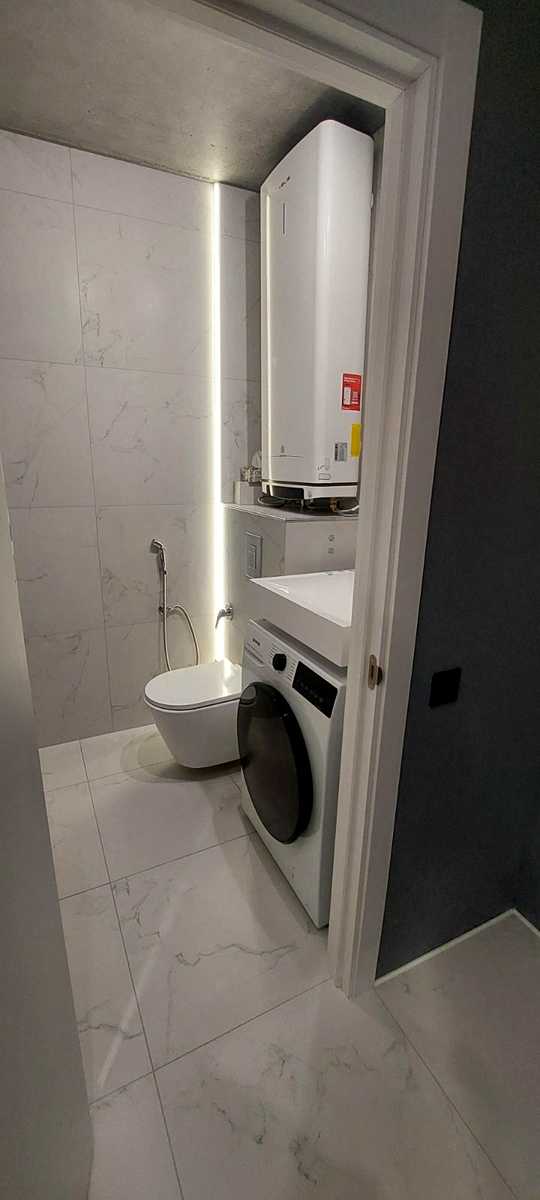 1832772335071703