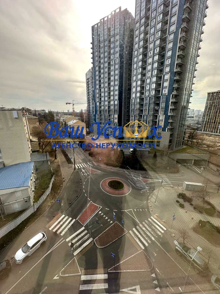 1826829442870828
