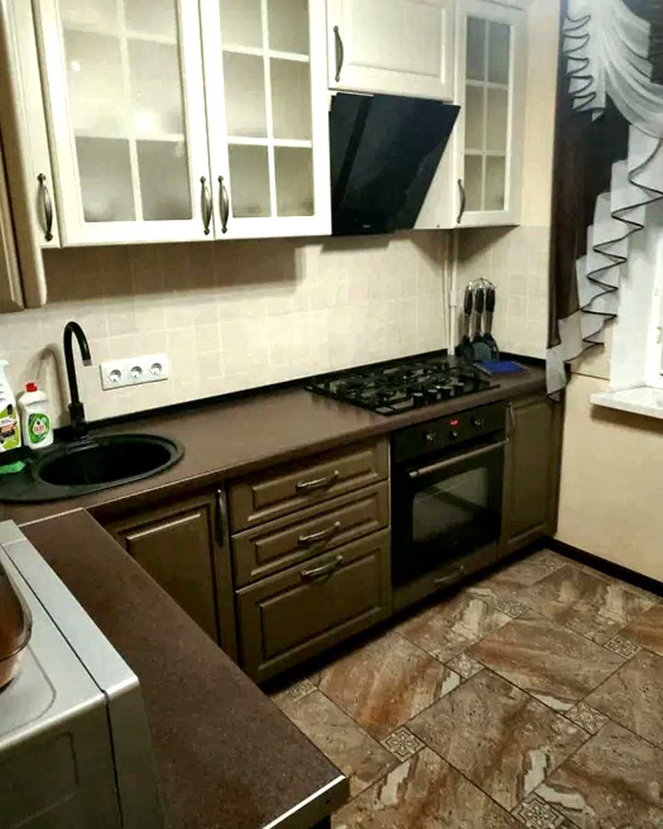 1819495573433617