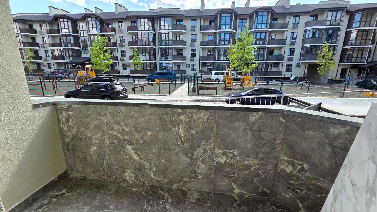 1832993399575316