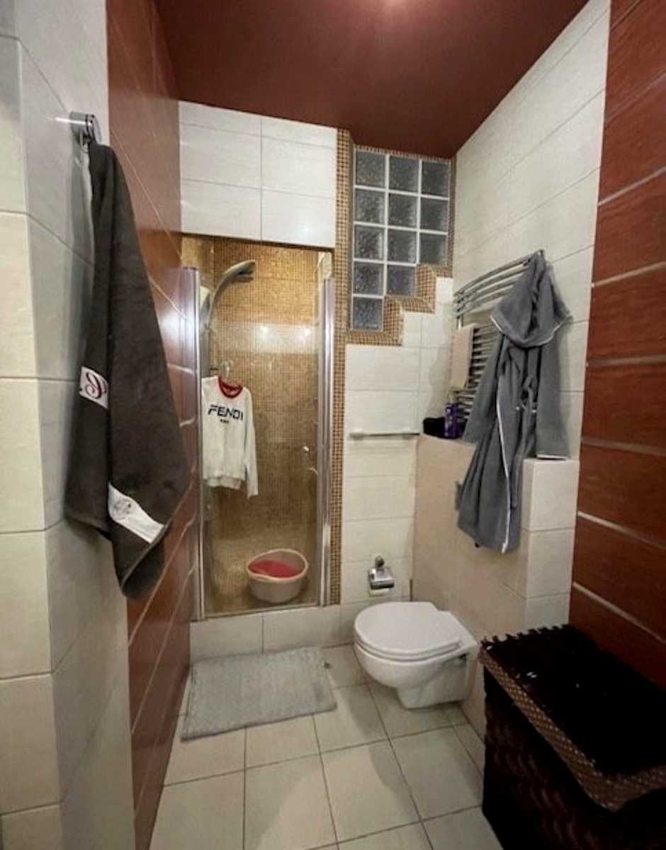 1838988495905202