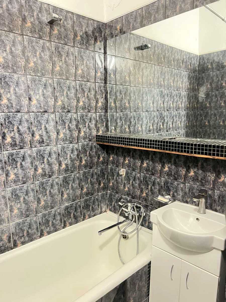 1848880744651985