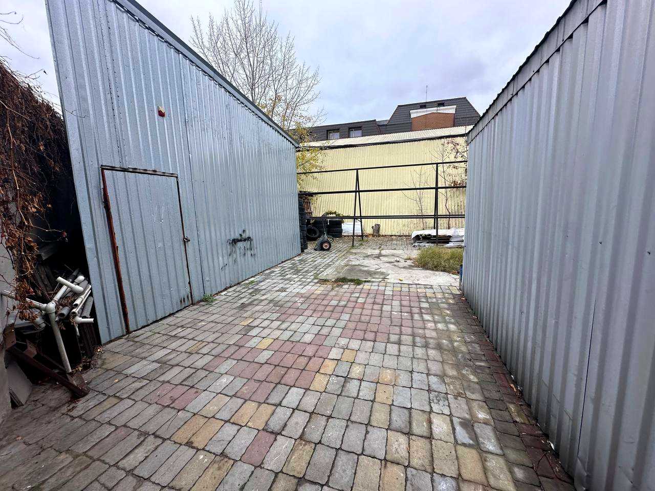 1816153640051206