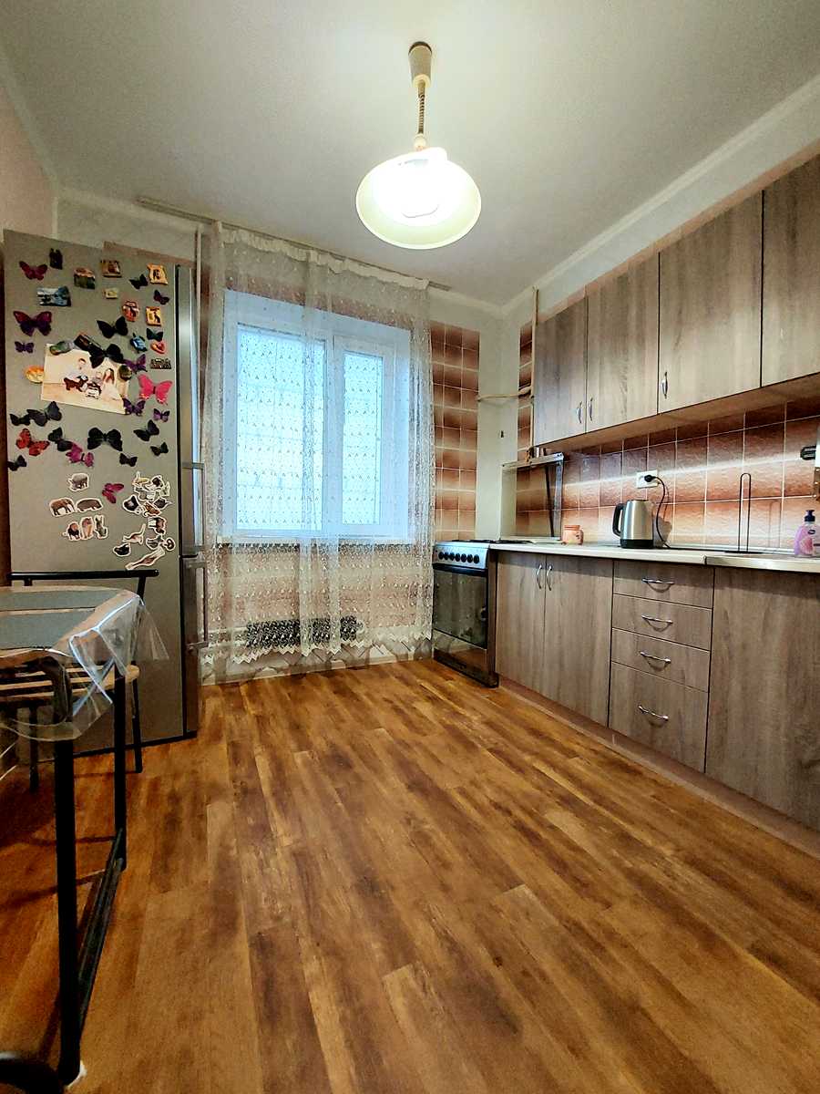 1792308763419519