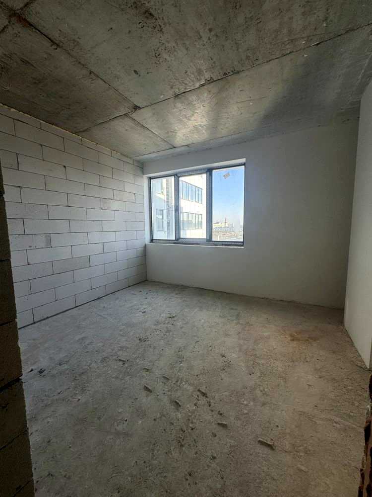 1833912226073458