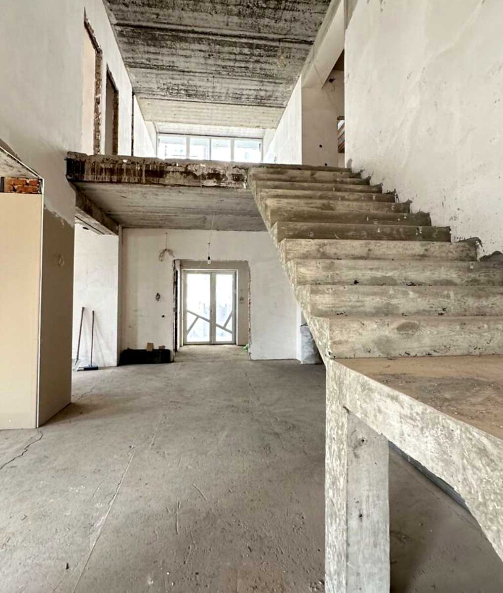 1838974441933277