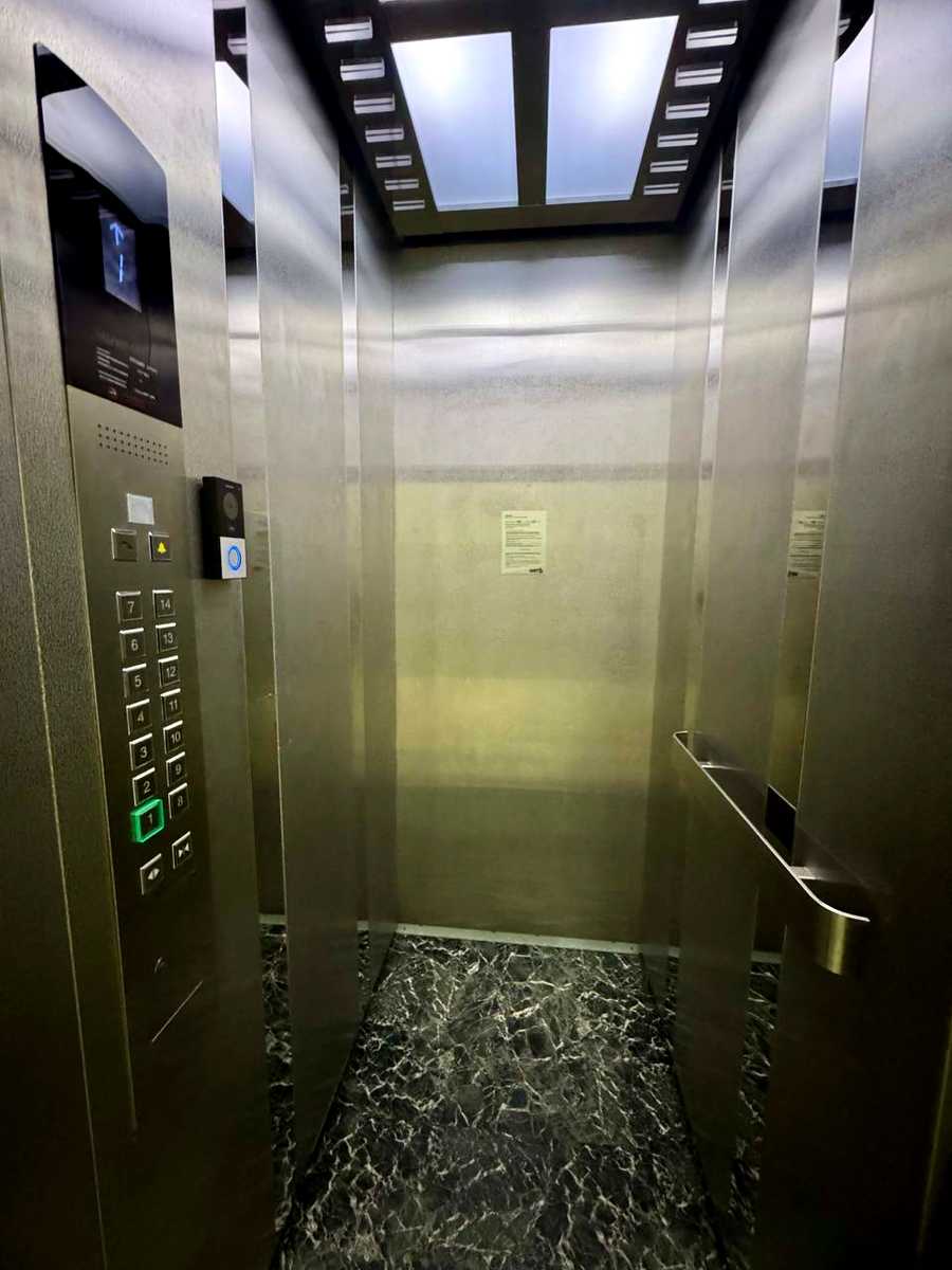 1838539465300117