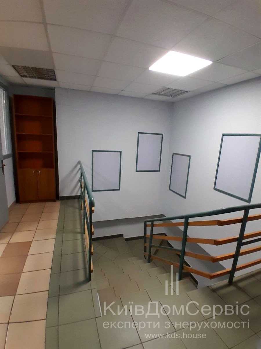 1828556829958285
