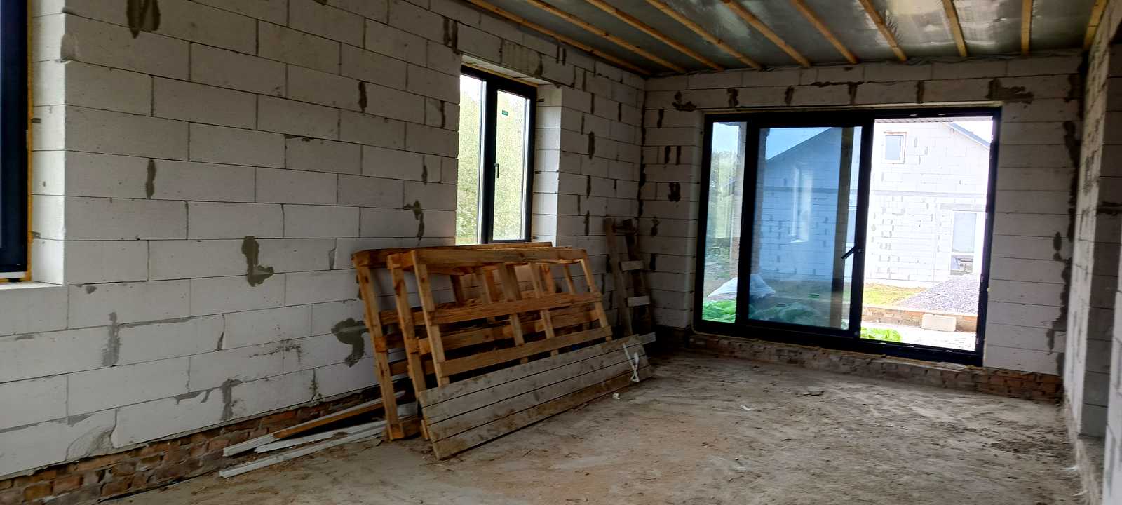 1846118836391755
