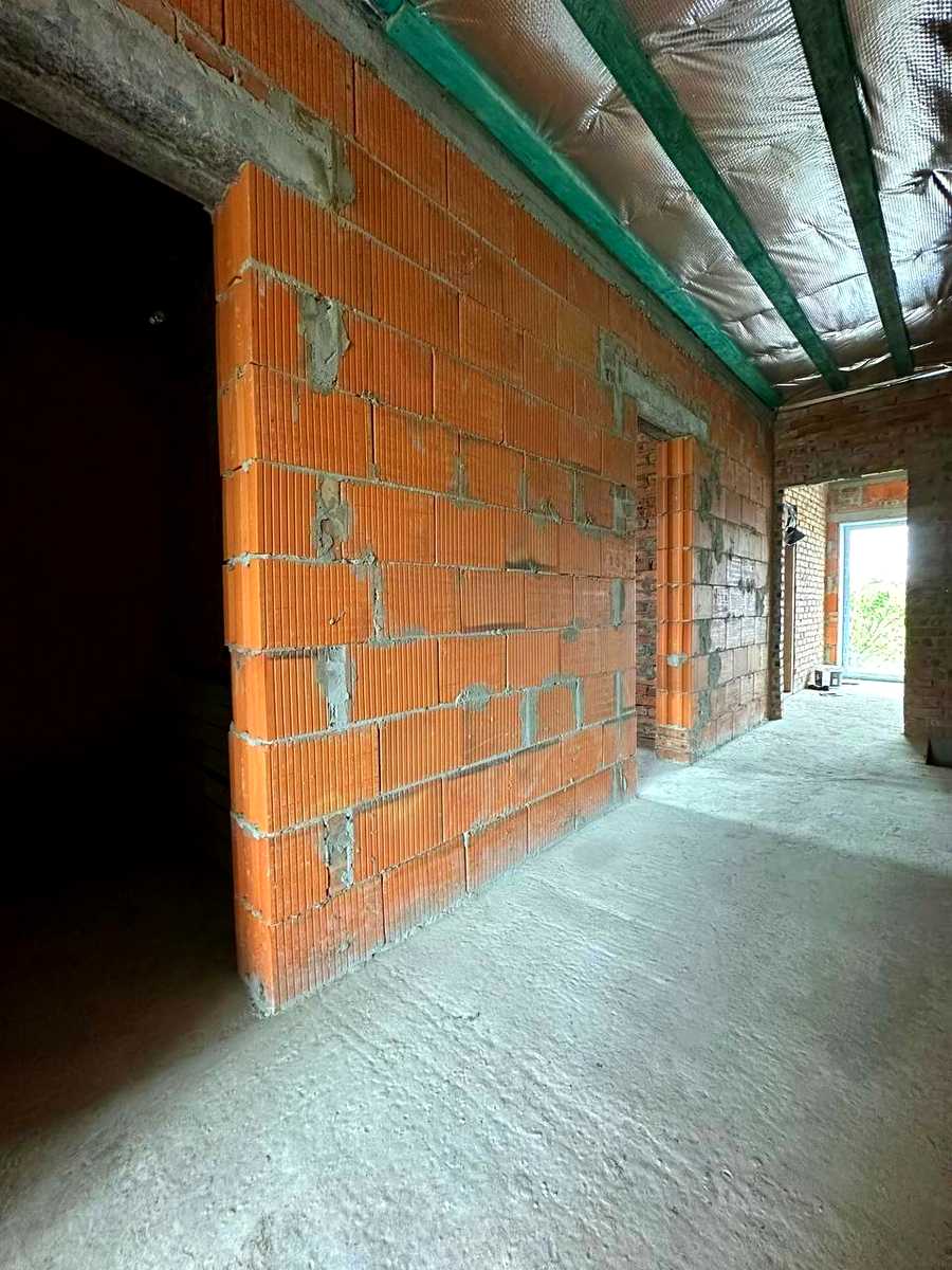 1832643331306551