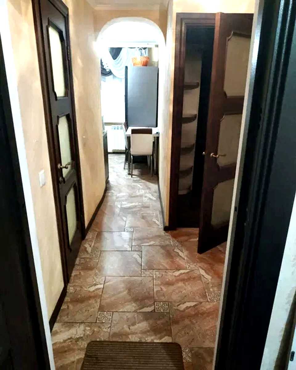 1819495574572425