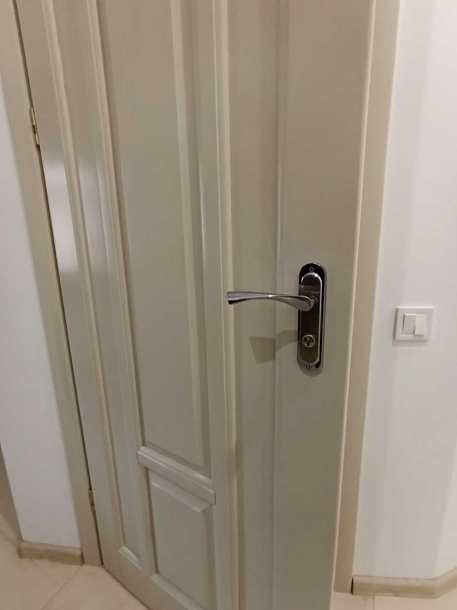 1827827860144179