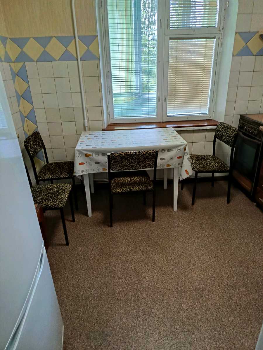 1835817433436203