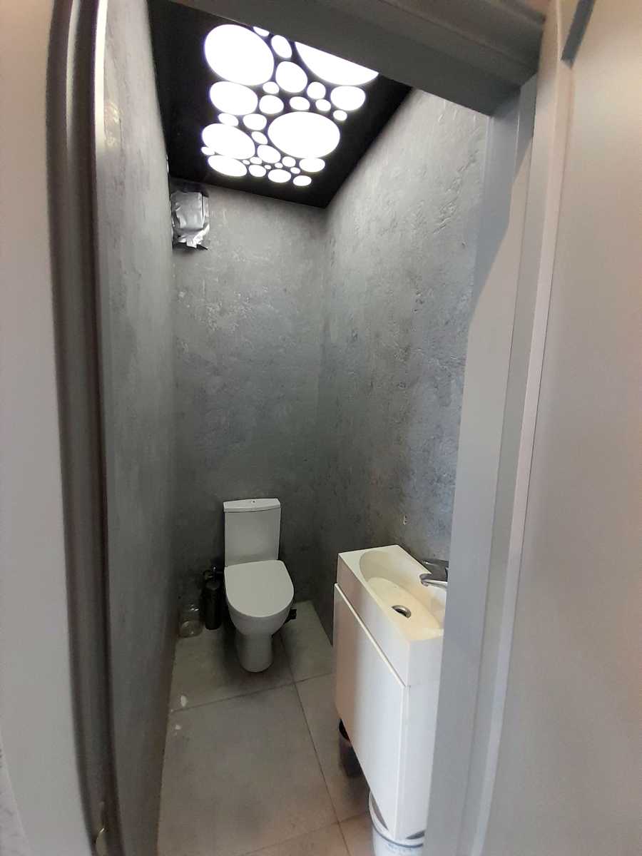 1848413934515693