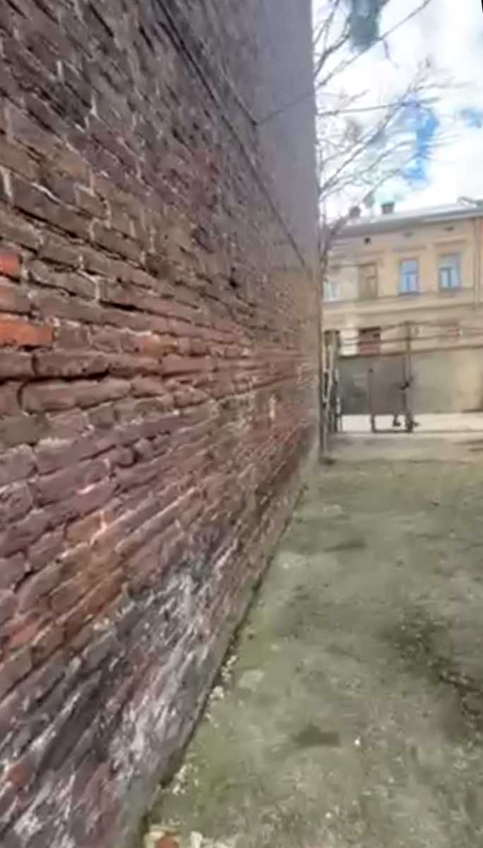 1849035125349231
