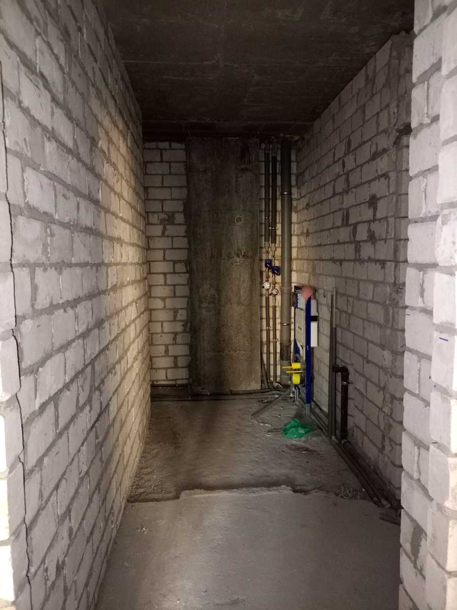 1826496090118984