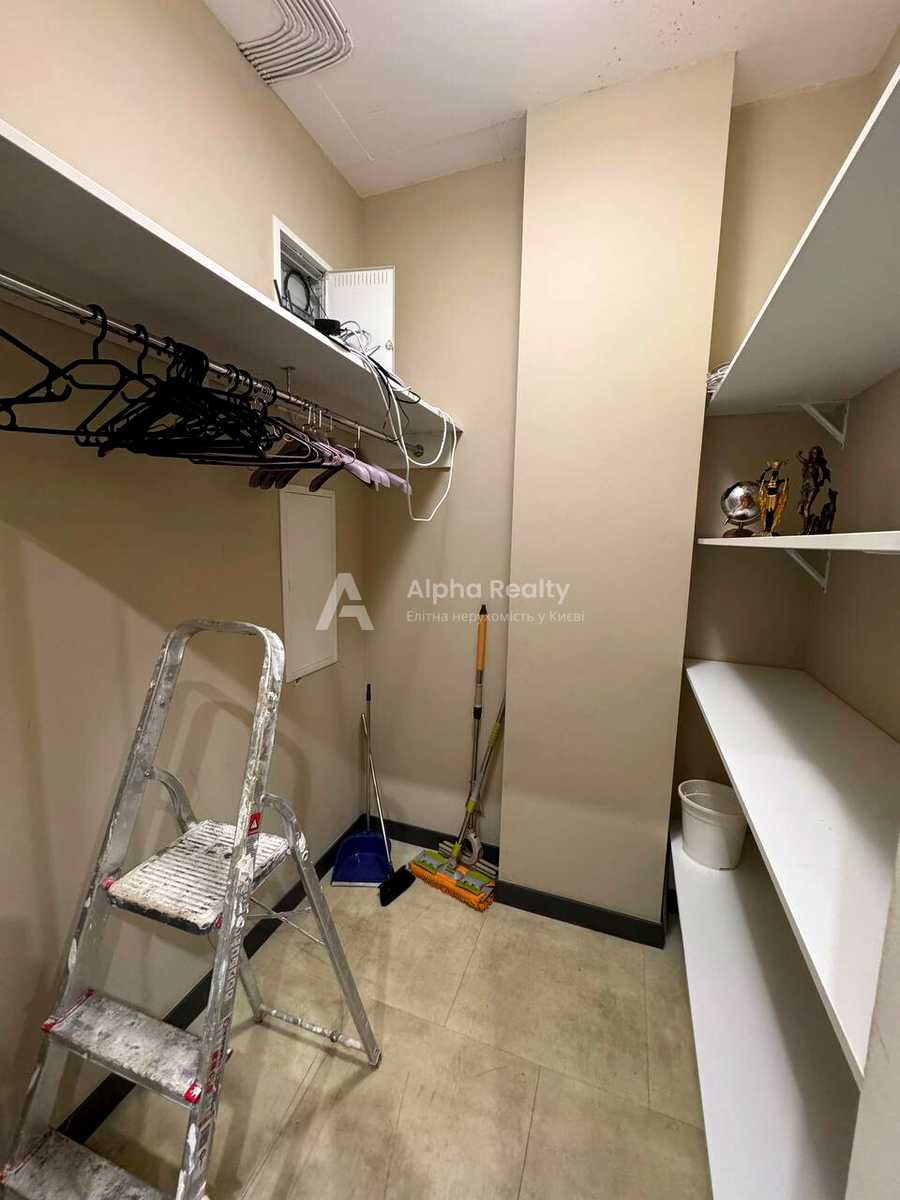 1818247554517203