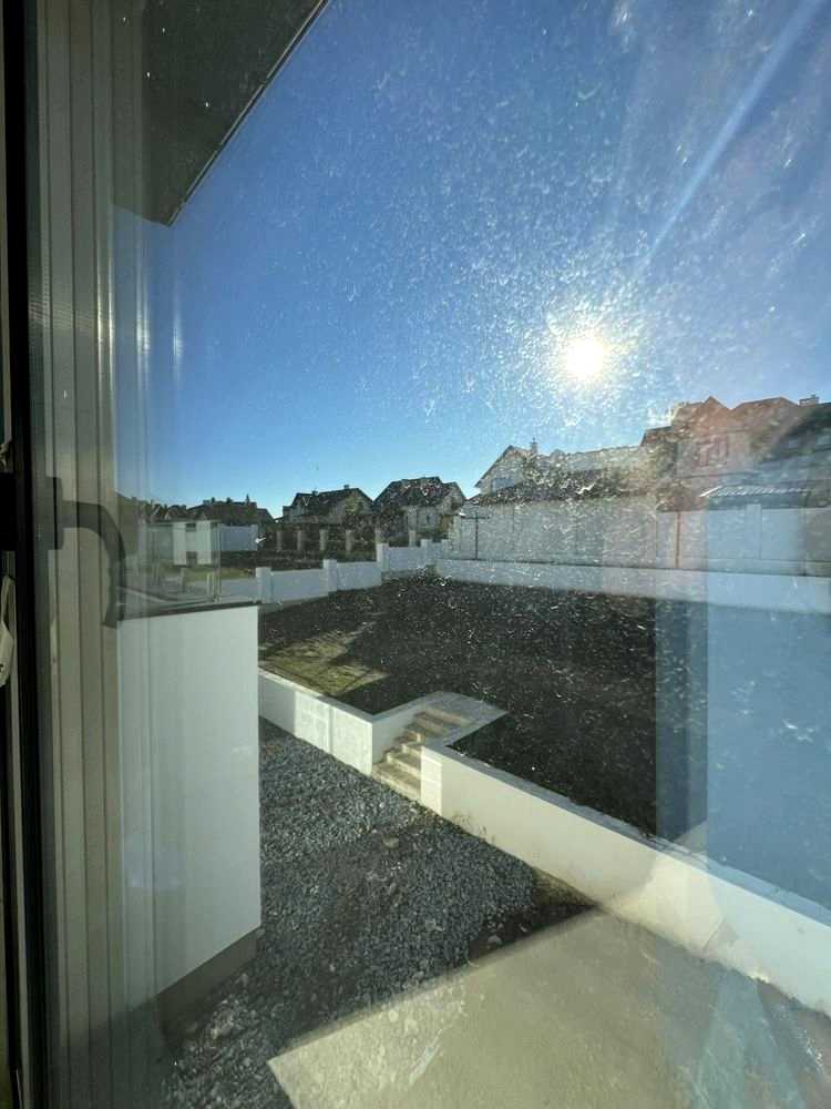 1829484632966427