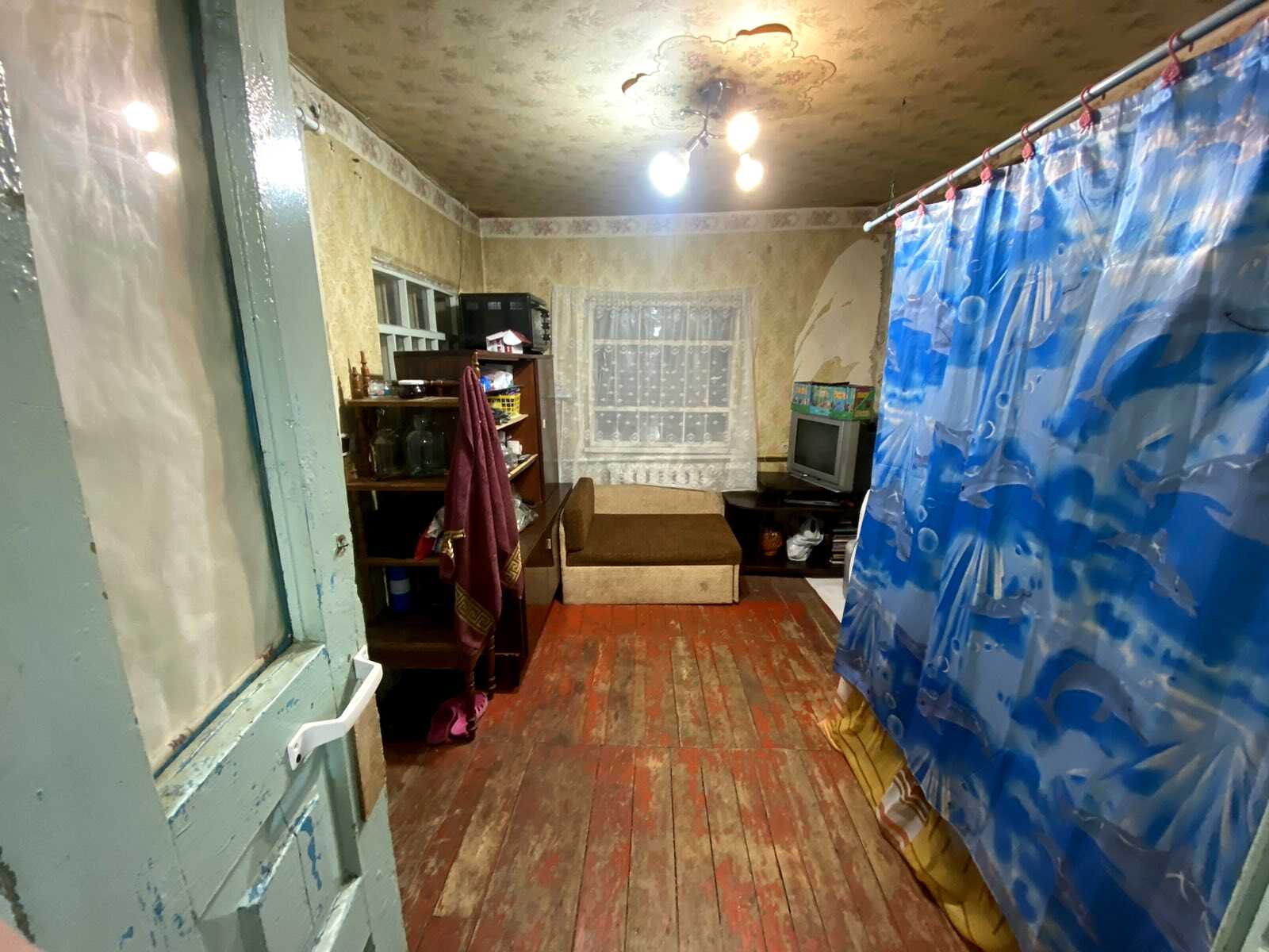 1837165291393888