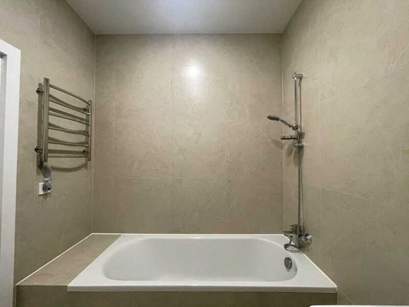 1792308308500422