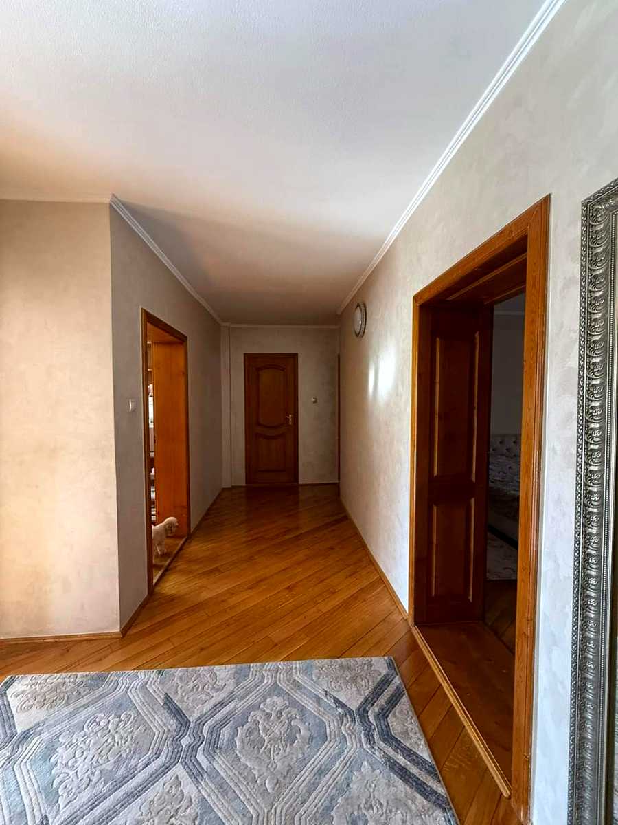 1816903343422983