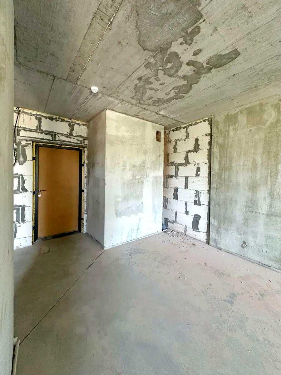 1833990799079178