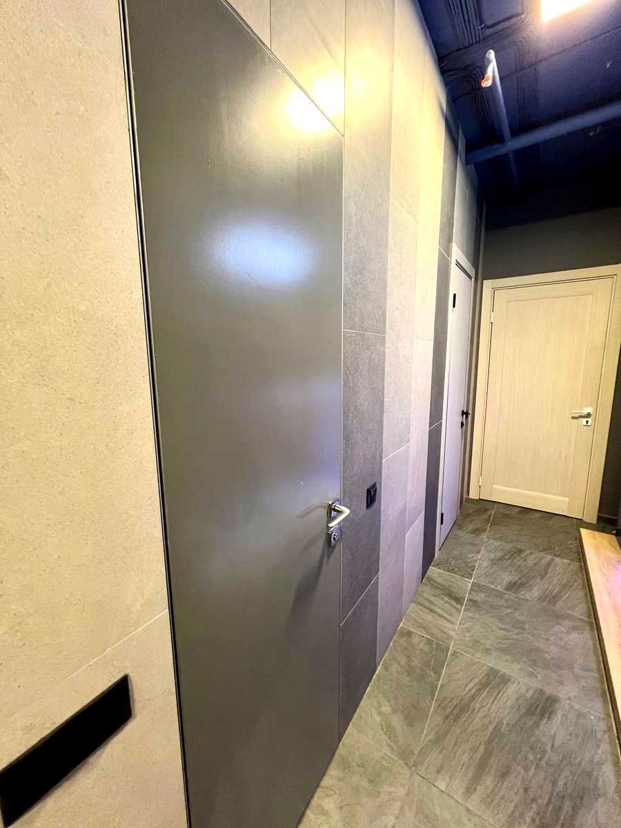1804300443775327