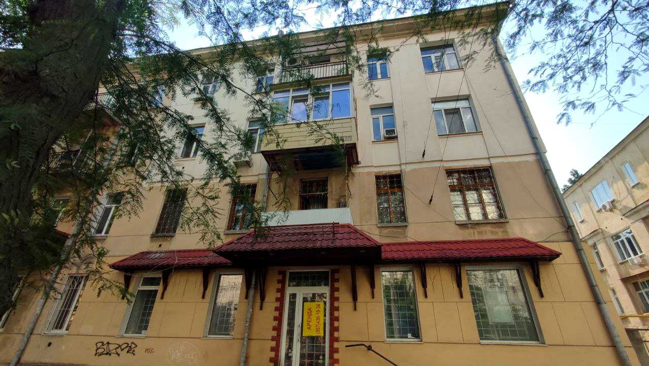 1835826351605577