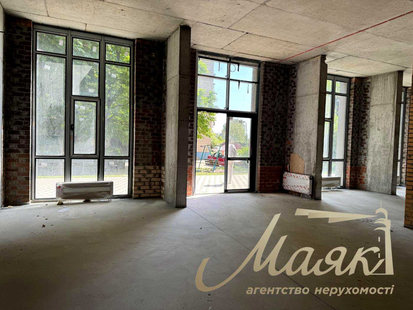 1850944426875402