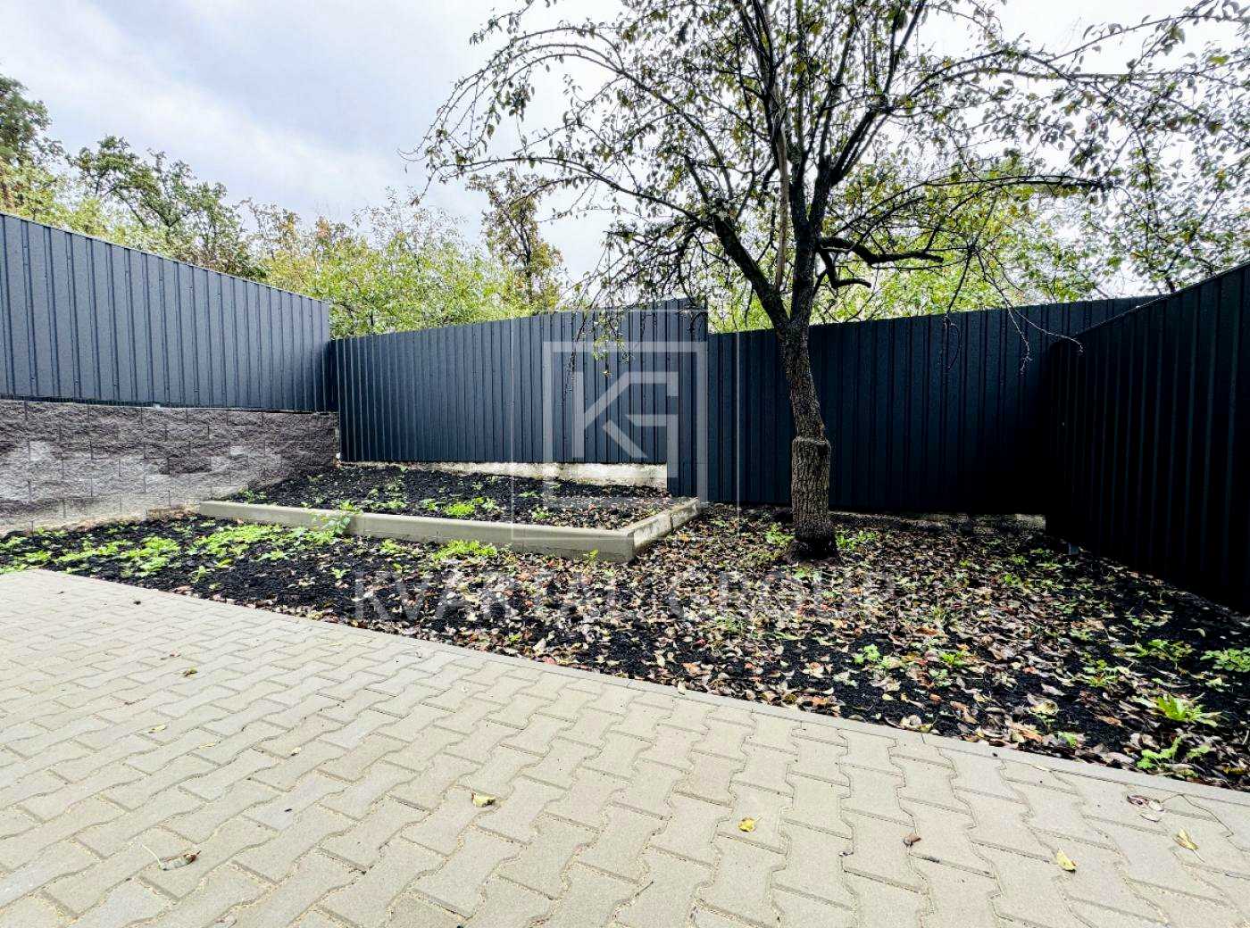 1836339893988318